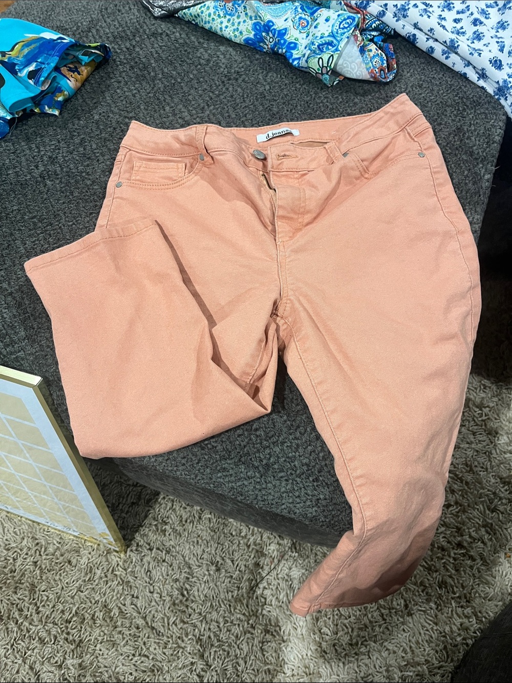 d.jeans Peach-Toned Women's capris